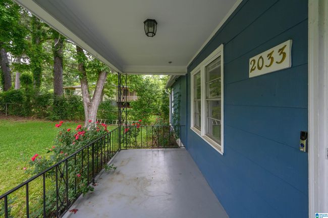 2033 E Lake Blvd, House other with 3 bedrooms, 2 bathrooms and null parking in TARRANT AL | Image 4