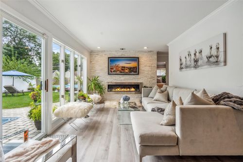55 Duckpond Dr N, Wantagh, NY, 11793-1857 | Card Image