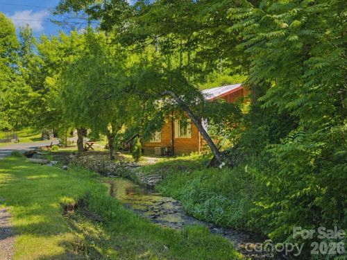 92 Buchanan Dr, Bakersville, NC, 28705-0560 | Card Image
