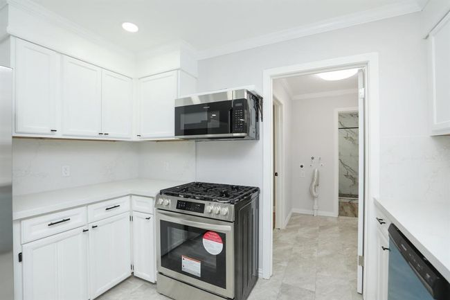 5714 Nina Lee Ln, House other with 4 bedrooms, 3 bathrooms and 1 parking in Houston TX | Image 10