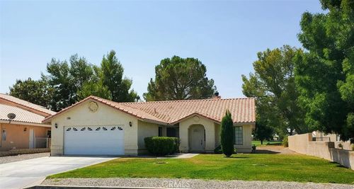 27805 Hummingbird Ln, Helendale, CA, 92342-7789 | Card Image