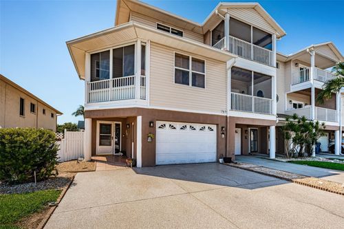 227 126th Ave, TREASURE ISLAND, FL, 33706-4420 | Card Image