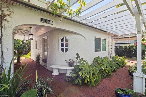 1348 Alcazar Ave, FORT MYERS, FL, 33901-6617 | Card Image