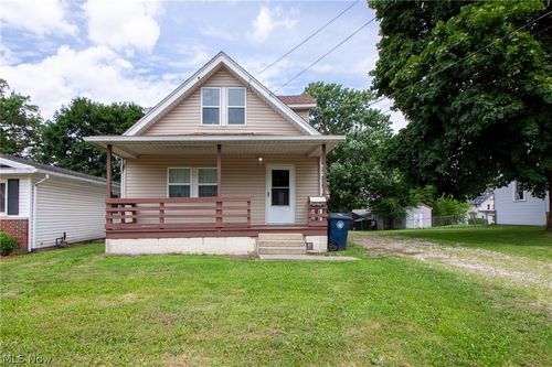 1869 Springfield Center Rd, Akron, OH, 44312-1919 | Card Image