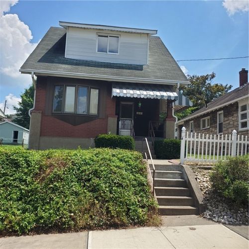 1812 Ridge Ave, Arnold, PA, 15068-4040 | Card Image