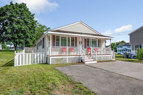 33 Hopkins St, Dracut, MA, 01826-3433 | Card Image