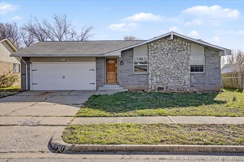 1741 Pecan Ave, Broken Arrow, OK, 74012-5234 | Card Image