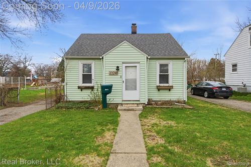 23241 Hill Ave, Warren, MI, 48091-4706 | Card Image
