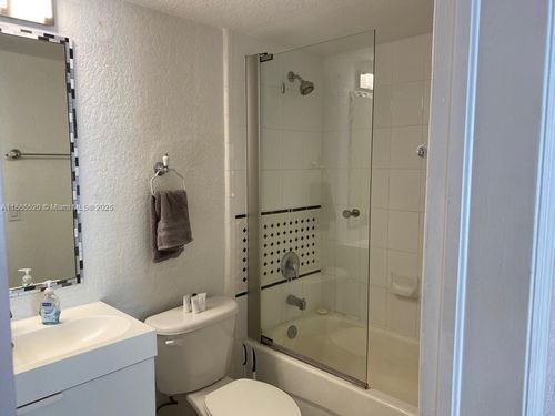 apt-105-7326 Collins Ave, Miami Beach, FL, 33141-7011 | Card Image