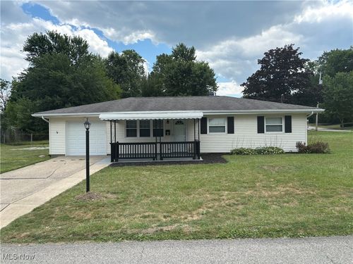 97 Idlewood Rd, Youngstown, OH, 44515-2718 | Card Image