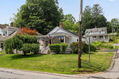 29 Pleasant St, Spencer, MA, 01562-2032 | Card Image