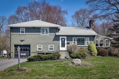 54 Shaw Farm Rd, Holliston, MA, 01746-2526 | Card Image