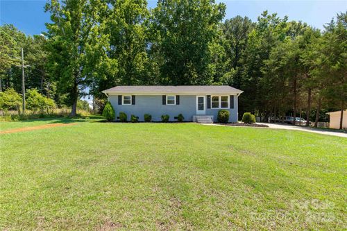 203 Nottingham Dr, York, SC, 29745-1345 | Card Image