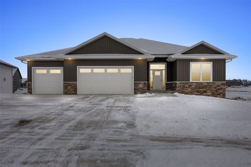 624 Rock Ridge Rd, Tiffin, IA, 52340-8407 | Card Image