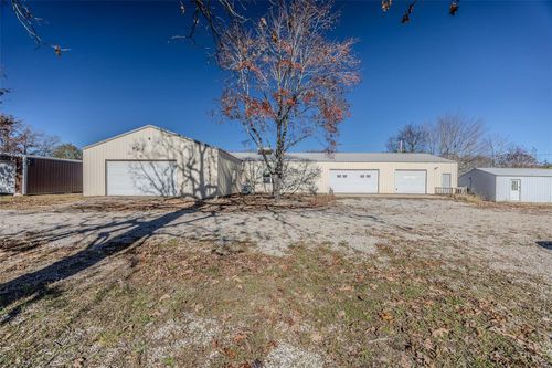 25816 Rustic Drive, Lebanon, MO, 65536 | Card Image