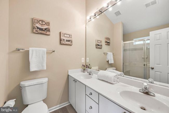 11431 Heritage Commons Way, Townhouse with 2 bedrooms, 3 bathrooms and null parking in RESTON VA | Image 20