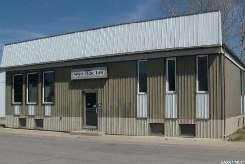 427 Cameron St, Foam Lake, SK, S0A4J0 | Card Image