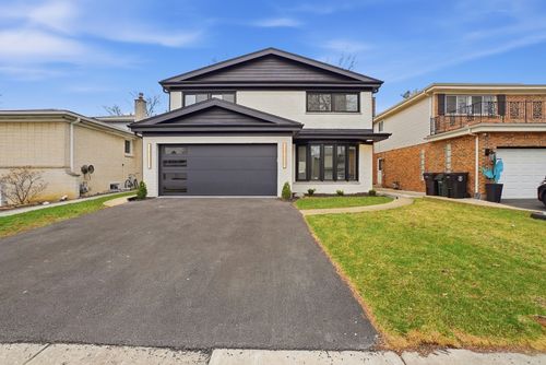 6850 Latrobe Ave, Skokie, IL, 60077-3415 | Card Image