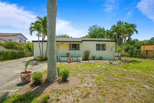 13541 Nw 2nd Ave, North Miami, FL, 33168-4801 | Card Image