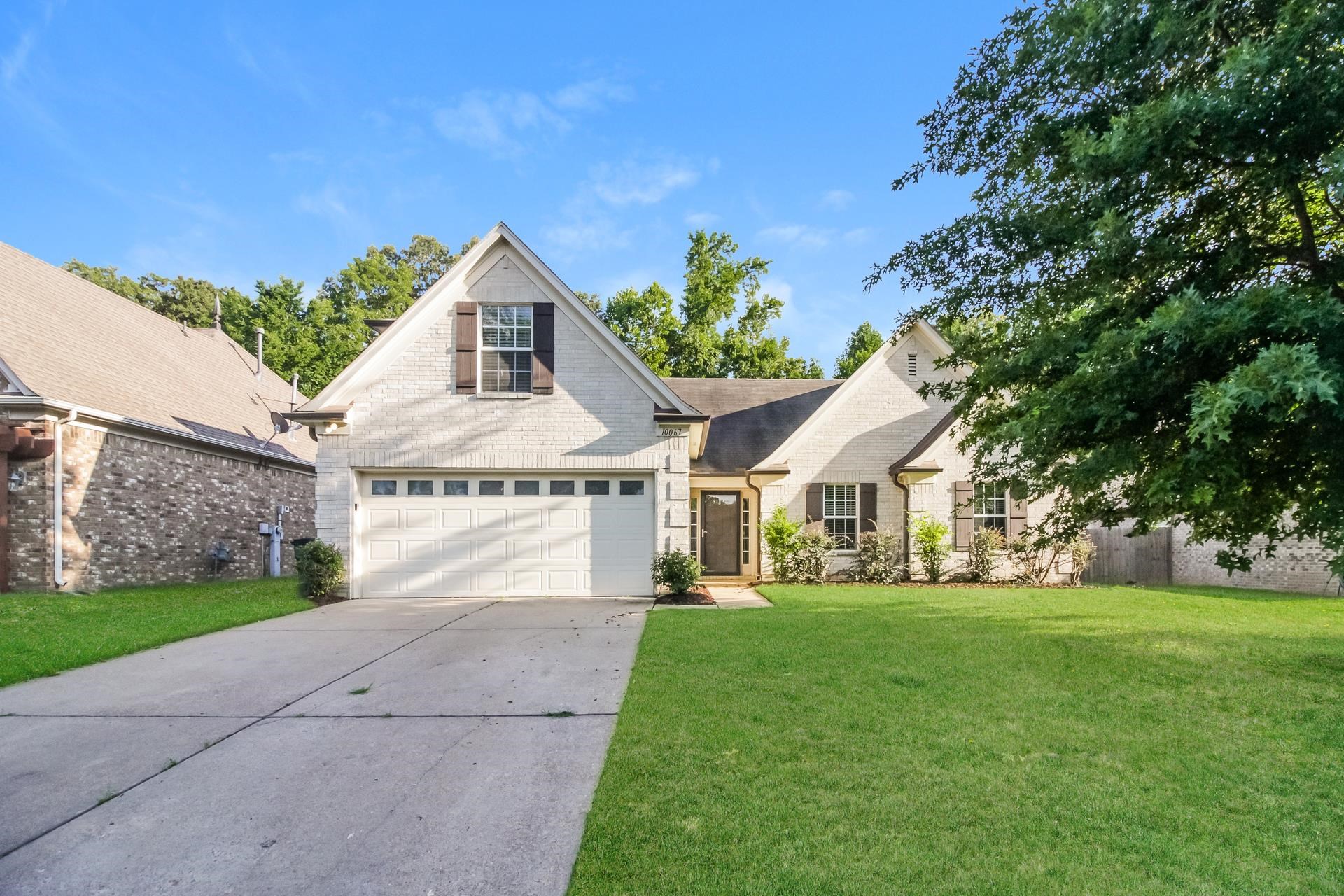 Bloomsbury Ave, Cordova, TN 38016