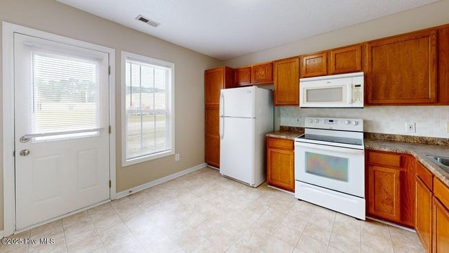 150 Cornerstone Pl, Townhouse with 2 bedrooms, 3 bathrooms and null parking in Jacksonville NC | Image 23