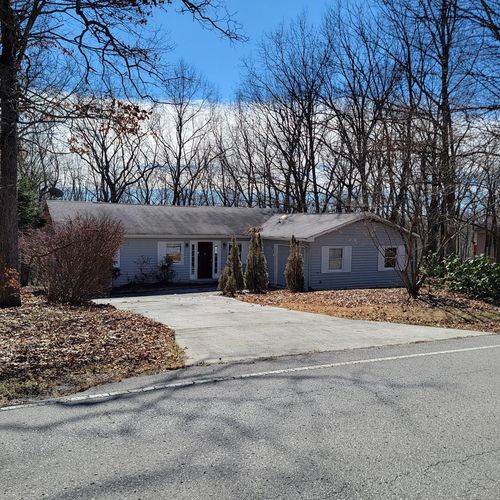 318 Lakeview Dr, Crossville, TN, 38558-7039 | Card Image