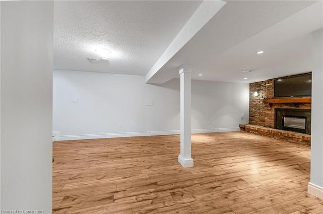 63 W 25 Th St, House other with 4 bedrooms, 1 bathrooms and 4 parking in Hamilton ON | Image 26
