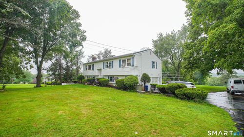 523 Treat Ln, Orange, CT, 06477-2739 | Card Image