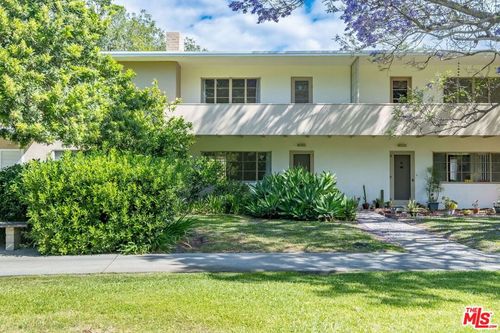 5467 Village Grn, Los Angeles, CA, 90016-5106 | Card Image