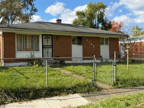 6155 Natchez Dr, Mount Morris, MI, 48458-2701 | Card Image