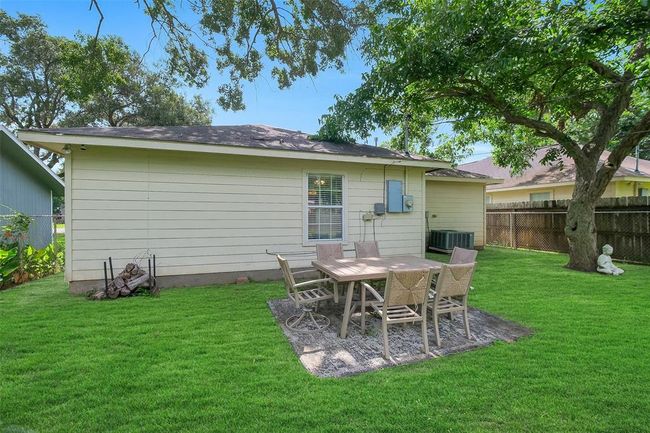 2222 3 Rd St, House other with 3 bedrooms, 2 bathrooms and 1 parking in Rosenberg TX | Image 32