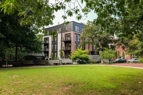 2-b-80 Vernon, Brookline, MA, 02446 | Card Image