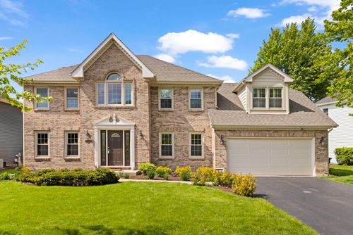 2689 Fox River Ln, Naperville, IL, 60565-6335 | Card Image