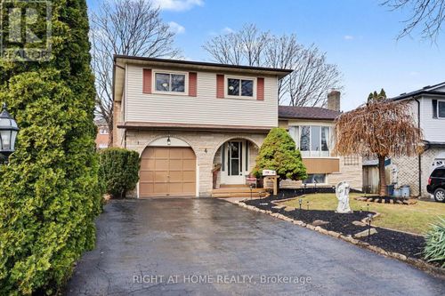 4 Falcon Crt, Whitby, ON, L1N6V5 | Card Image