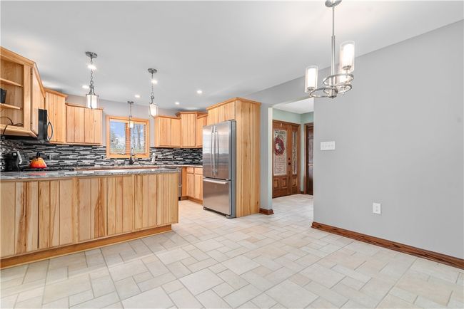 View of the kitchen without the virtual staging | Image 8