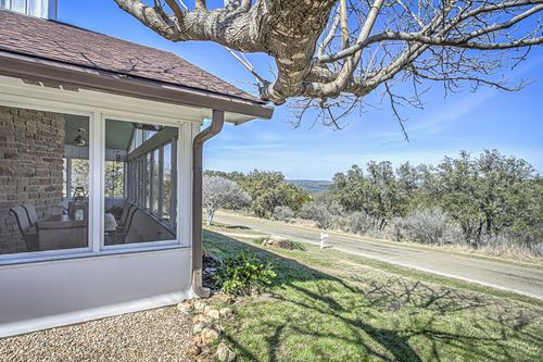 507 Mountain Dr, Horseshoe Bay, TX, 78657 | Card Image