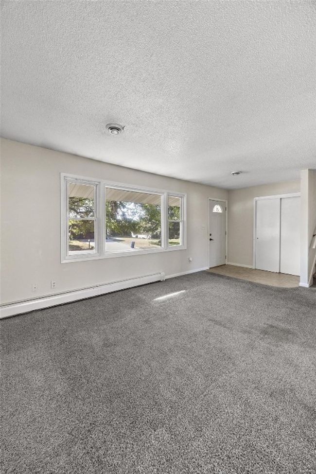 108 Parkview Ct, House other with 3 bedrooms, 2 bathrooms and null parking in Tipton IA | Image 4