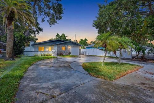 8170 22nd Ave N, SAINT PETERSBURG, FL, 33710-3612 | Card Image