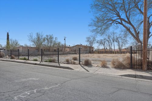 215 Wisconsin Street Ne, Albuquerque, NM, 87108 | Card Image