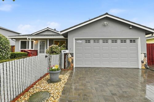 1637 Roger St, Milpitas, CA, 95035-2822 | Card Image