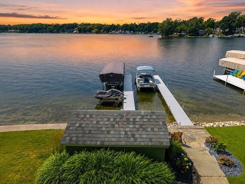 5698 S 980 E, Wolcottville, IN, 46795-8722 | Card Image