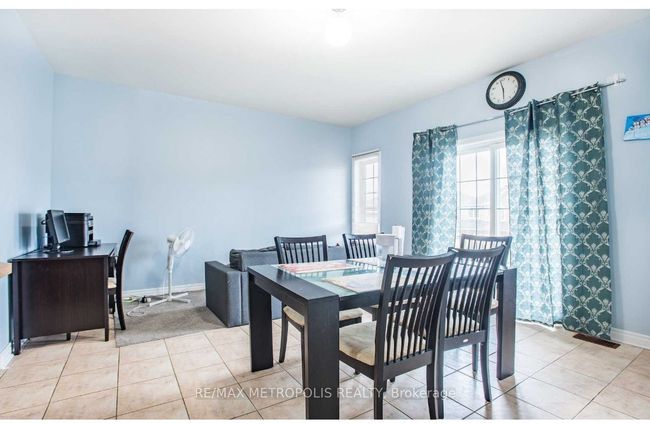 UPPER - 13 Savita Rd, House other with 3 bedrooms, 2 bathrooms and 2 parking in Brampton ON | Image 7