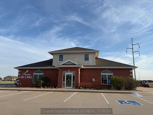 1832 Aspen Ln, Grand Island, NE, 68803-2487 | Card Image