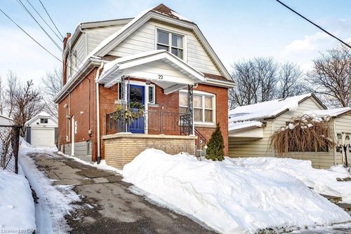 22 Mill St, Hamilton, ON, L8R2E1 | Card Image