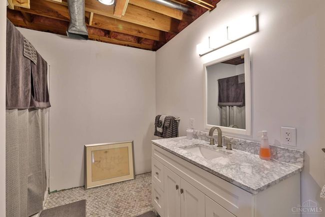 9396 Kemper Grove Ln, House other with 4 bedrooms, 4 bathrooms and null parking in Symmes Twp OH | Image 38