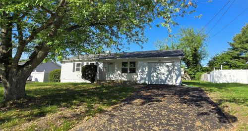 74 Clifton Pl, Port Jefferson Station, NY, 11776-1142 | Card Image