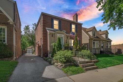 2335 W 107th St, Chicago, IL, 60643-3117 | Card Image