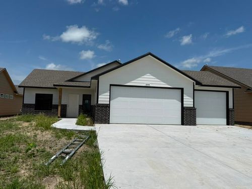 8998 E Joshua St, Bel Aire, KS, 67226 | Card Image