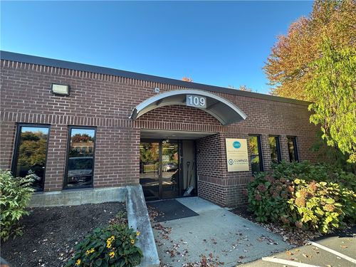 109-b-6 Blackstone Valley Pl, Lincoln, RI, 02865-1112 | Card Image