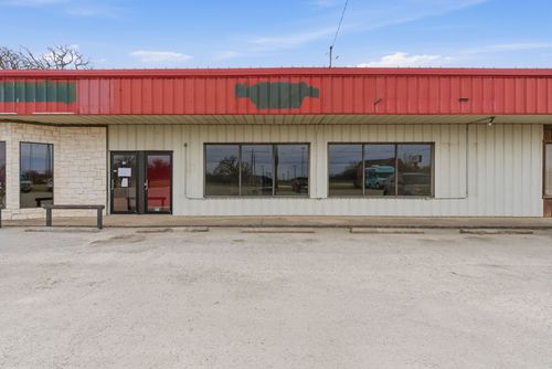 939 E Main St, Eastland, TX, 76448-3014 | Card Image